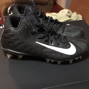 Nike Alpha Menace Football cleats